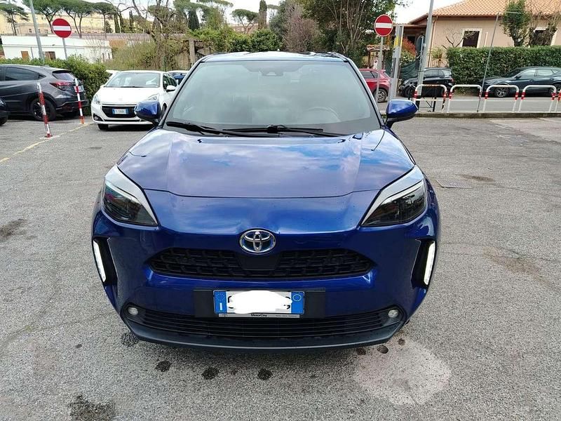 Usata Toyota Yaris Cross Trend 92 CV (67 kW) 2022 Blu/azzurro SUV