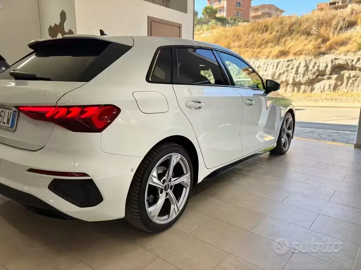 Usata Audi A3 S-Line 150 CV (110 kW) 2023 Bianco Berlina