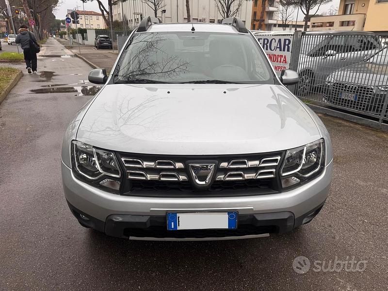Usata Dacia Duster 110 CV (80 kW) 2016 Grigio SUV