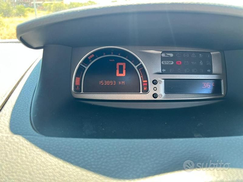 Käytetty Renault Modus Dynamique 90 HP (66 kW) 2008 Harmaa Tila-auto