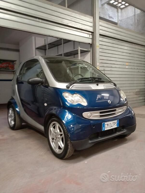 Usata 2003 Smart ForTwo Coupé Due volumi | 2500 € - Immagine 1/4