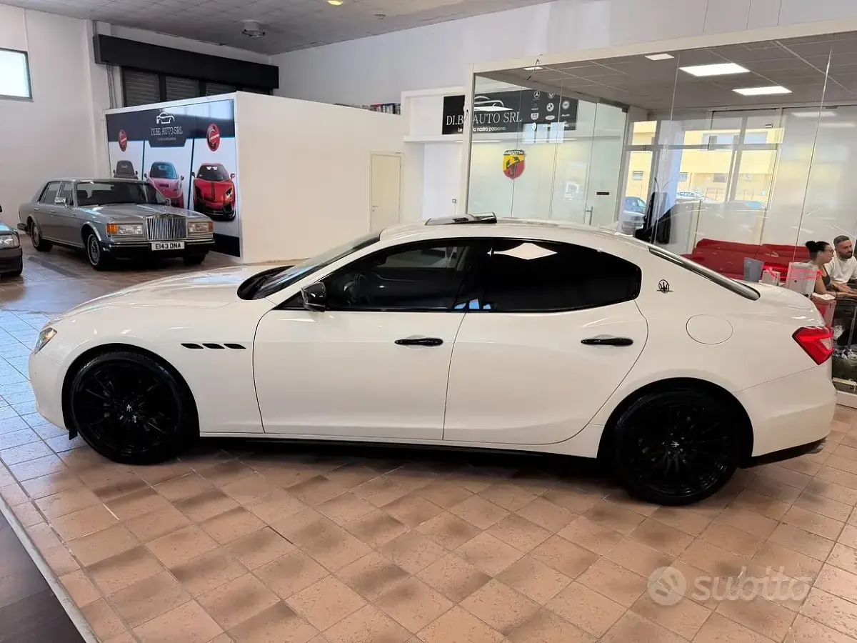 Usata Maserati Ghibli 250 CV (183 kW) 2014 Bianco Berlina
