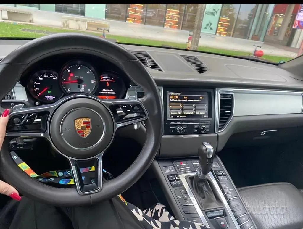 Usata Porsche Macan S 250 CV (183 kW) 2015 Giallo SUV