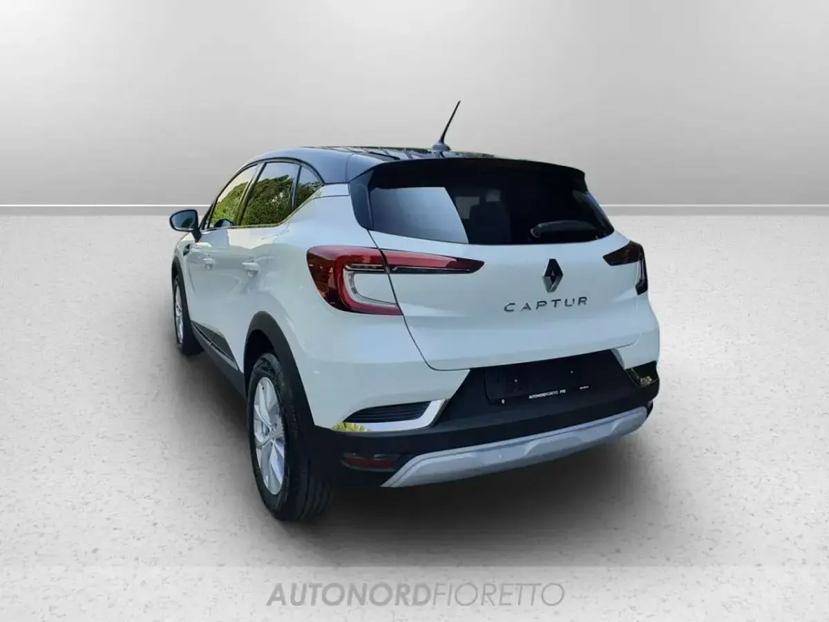 Usata Renault Captur Intens 91 CV (66 kW) 2023 Bianco SUV