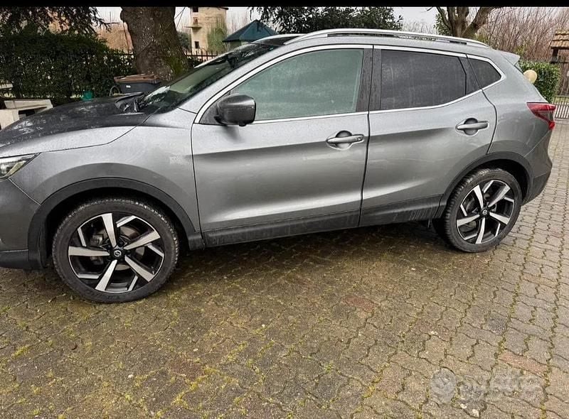 Usata Nissan Qashqai 116 CV (85 kW) 2018 Grigio SUV