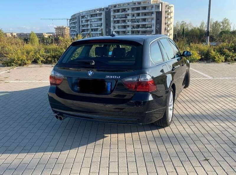 Usata BMW 330 270 CV (198 kW) 2007 Nero Station wagon