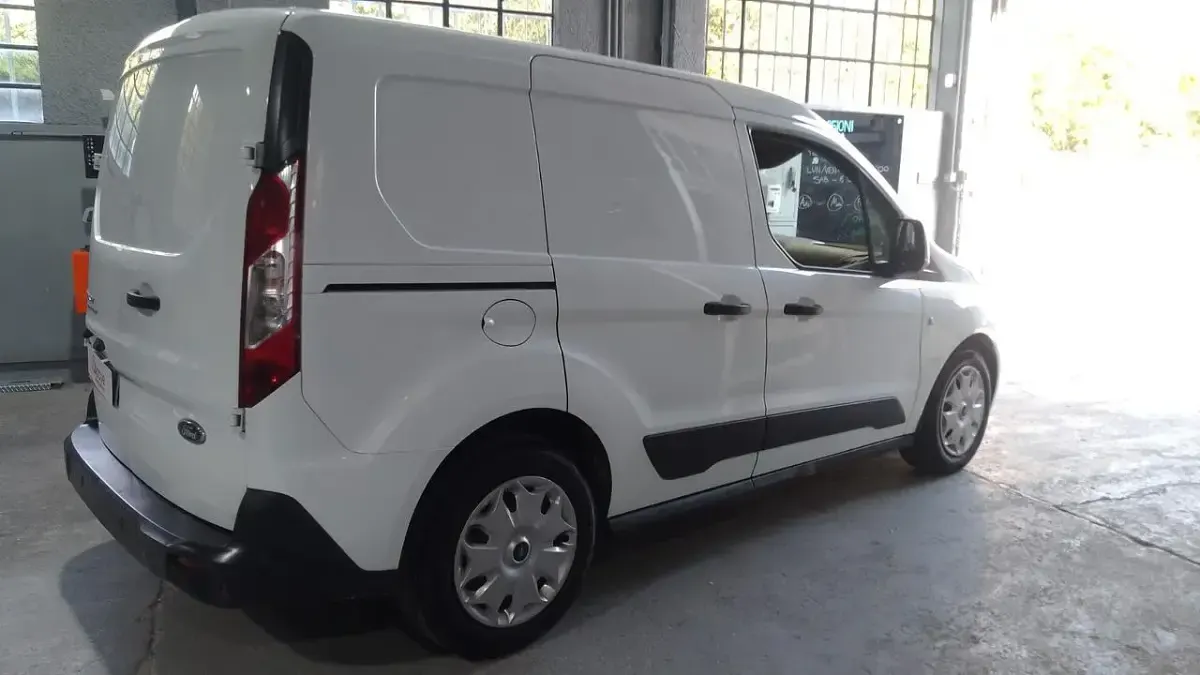 Usata Ford Transit Connect 101 CV (74 kW) 2016 Bianco Monovolume