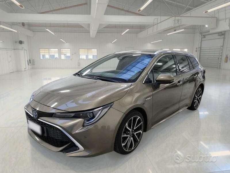 Usata Toyota Corolla Lounge 179 CV (131 kW) 2019 Grigio Station wagon