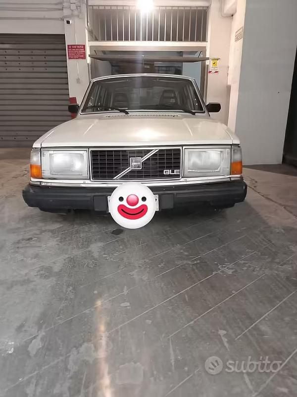 Usata Volvo 244 1981 Bianco Berlina