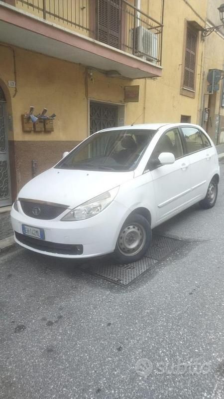 Usata Tata Indica 75 CV (55 kW) 2012 Bianco Berlina