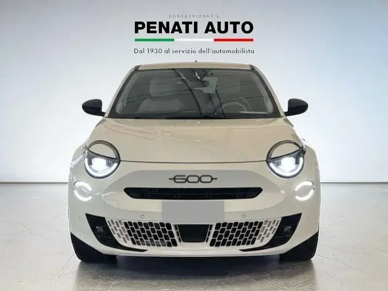Nuova Fiat 600 La Prima 136 CV (100 kW) 2025 Beige SUV