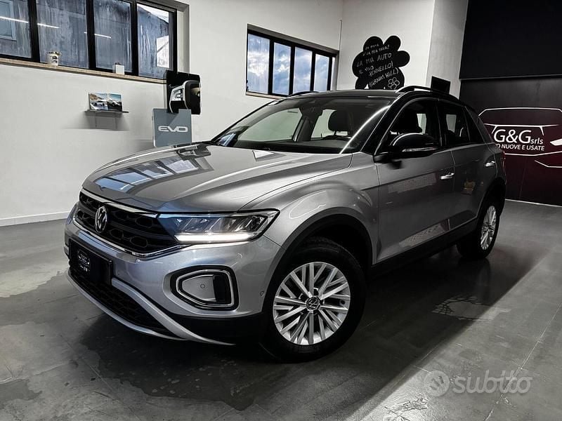 Usata VW T-Roc Life 150 CV (110 kW) 2022 Grigio SUV