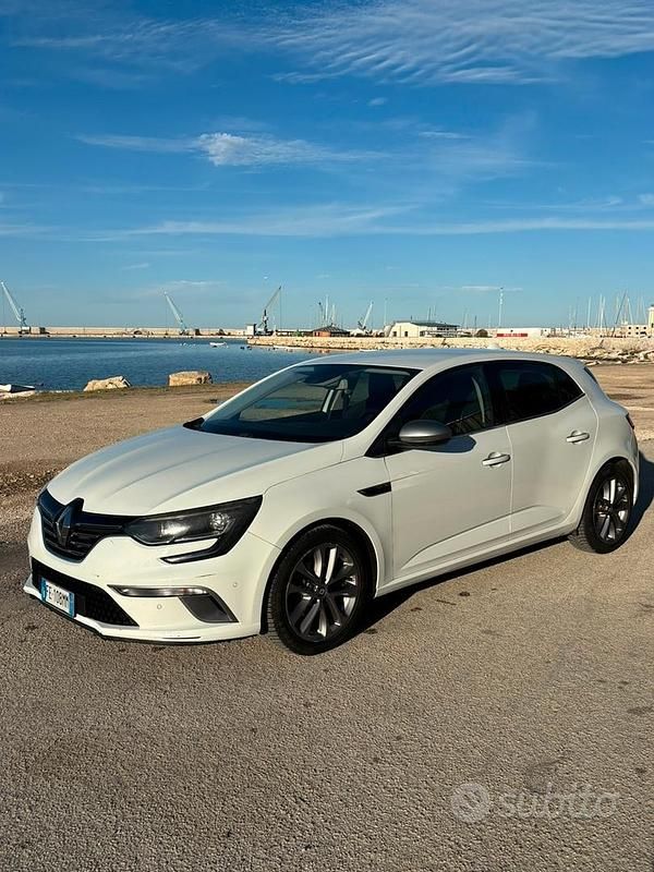 Bianco Usata 2016 Renault Mégane GT Line Intens Berlina | 6990 € - Immagine 1/4