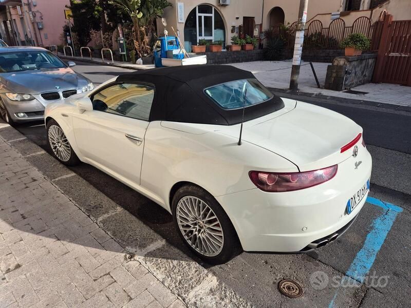 Usata Alfa Romeo Spider 200 CV (147 kW) 2009 Bianco Cabrio