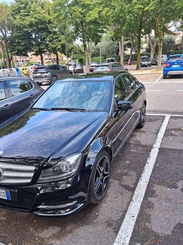 Usata Mercedes 220 Avantgarde 170 CV (125 kW) 2013 Nero Berlina