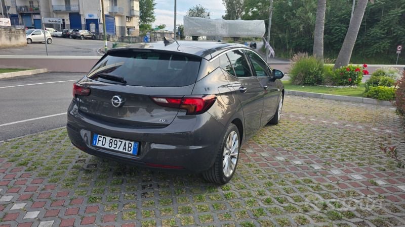 Usata Opel Astra Innovation 136 CV (100 kW) 2016 Grigio Berlina