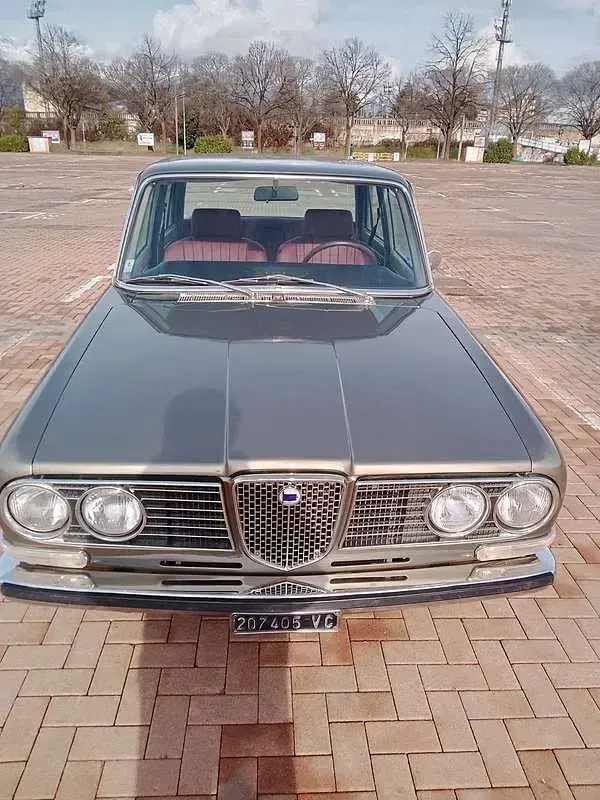 Usata Lancia 2000 116 CV (85 kW) 1972 Bronzo Berlina