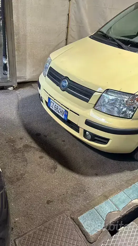Usata Fiat Panda 69 CV (50 kW) 2006 Giallo Utilitaria