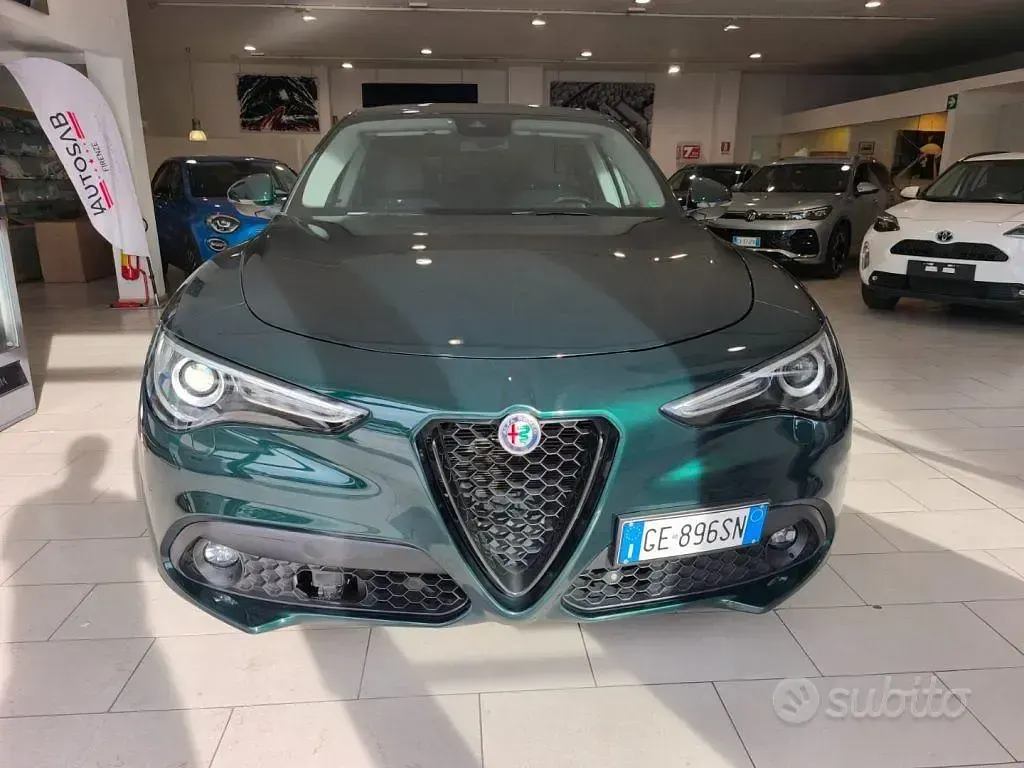 Usata Alfa Romeo Stelvio Sprint 190 CV (139 kW) 2021 Verde SUV