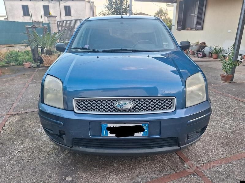 Usata Ford Fusion 68 CV (50 kW) 2005 Blu Utilitaria