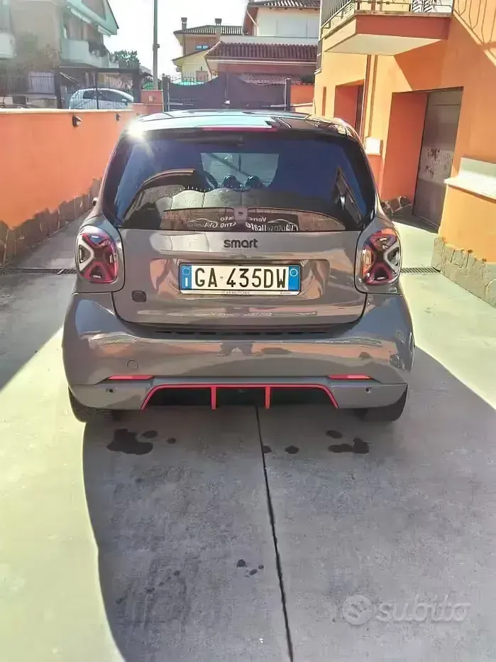 Usata Smart ForTwo Coupé 41 kW (56 CV) 2020 Grigio Utilitaria