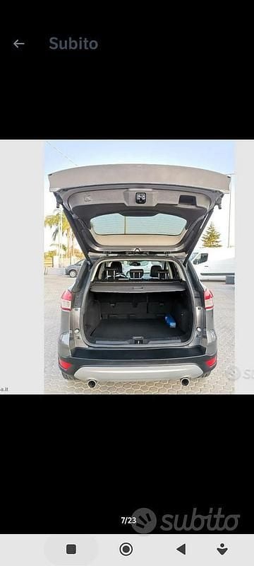 Usata Ford Kuga 140 CV (102 kW) 2014 Grigio SUV