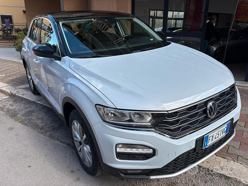 Usata VW T-Roc Style 116 CV (85 kW) 2019 Grigio SUV