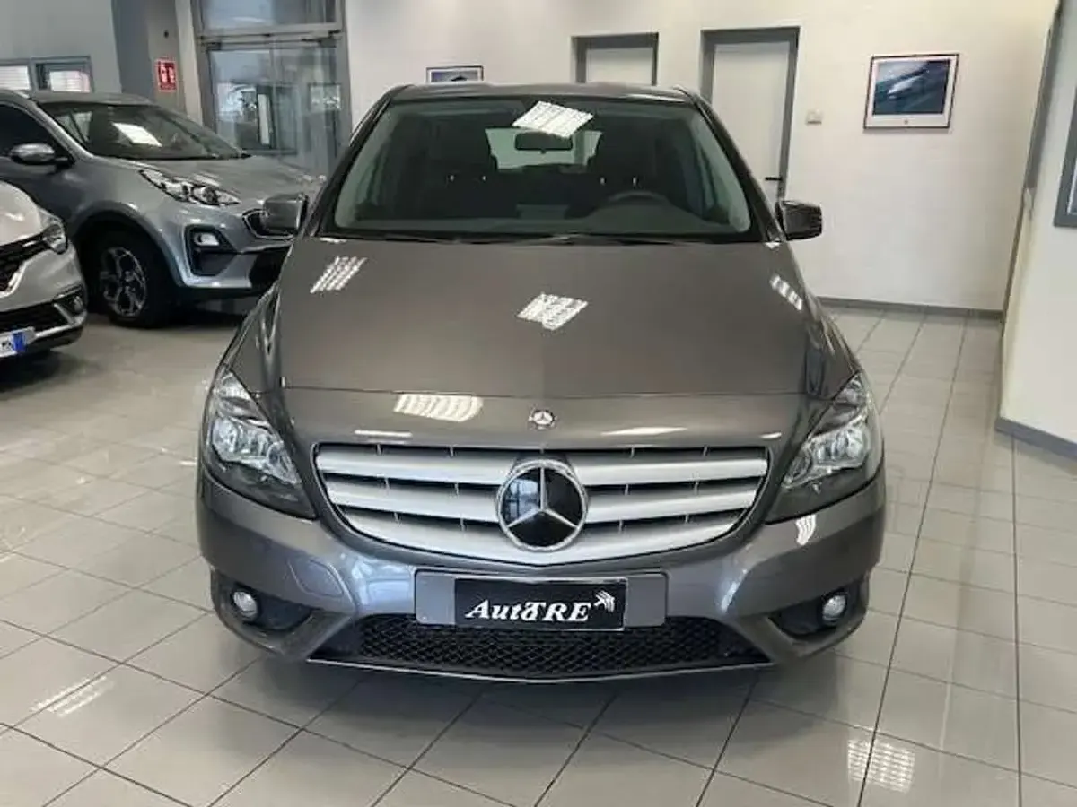 Usata Mercedes B160 Premium 90 CV (66 kW) 2014 Grigio Utilitaria