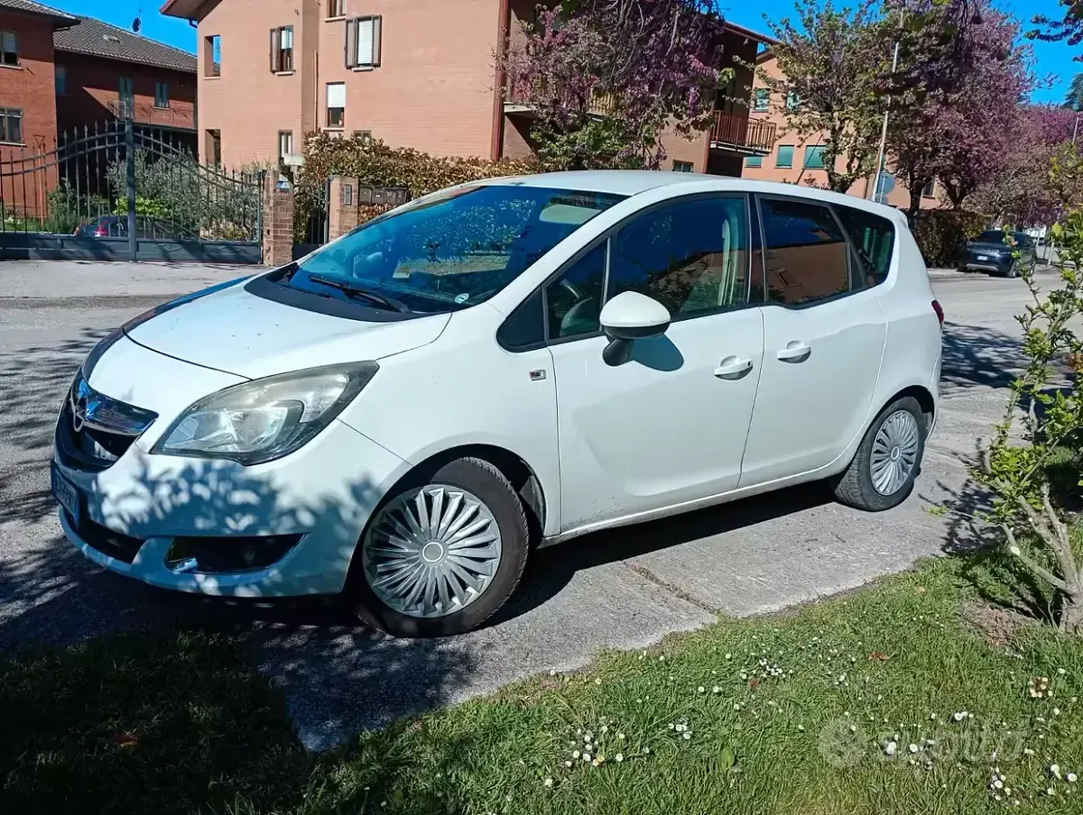 Usata Opel Meriva 120 CV (88 kW) 2015 Bianco Monovolume