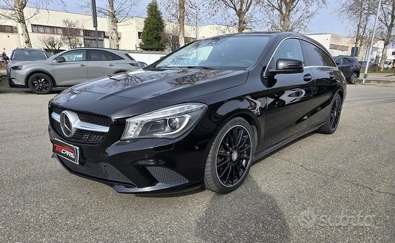 Usata Mercedes CLA200 Premium 135 CV (99 kW) 2016 Nero Station wagon