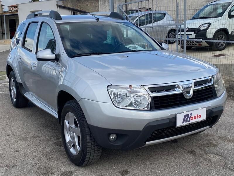 Usata Dacia Duster 110 CV (80 kW) 2013 Argento SUV