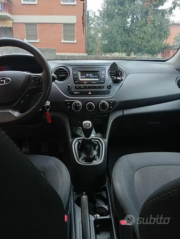 Usata Hyundai i10 69 CV (50 kW) 2018 Rosso Utilitaria