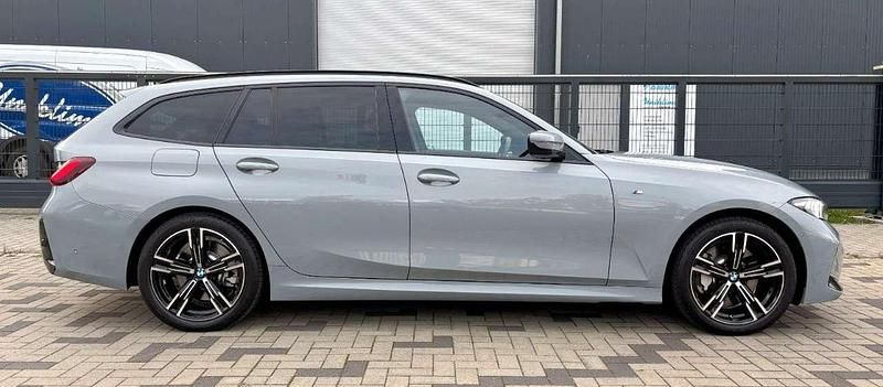 Usata BMW 330 M Sport 286 CV (210 kW) 2025 Brooklyn grau Station wagon