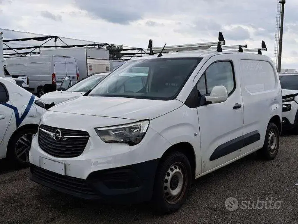 Usata Opel Combo 101 CV (74 kW) 2021 Bianco Monovolume