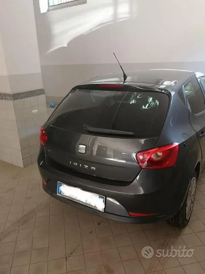 Usata Seat Ibiza Reference 85 CV (62 kW) 2009 Grigio Berlina