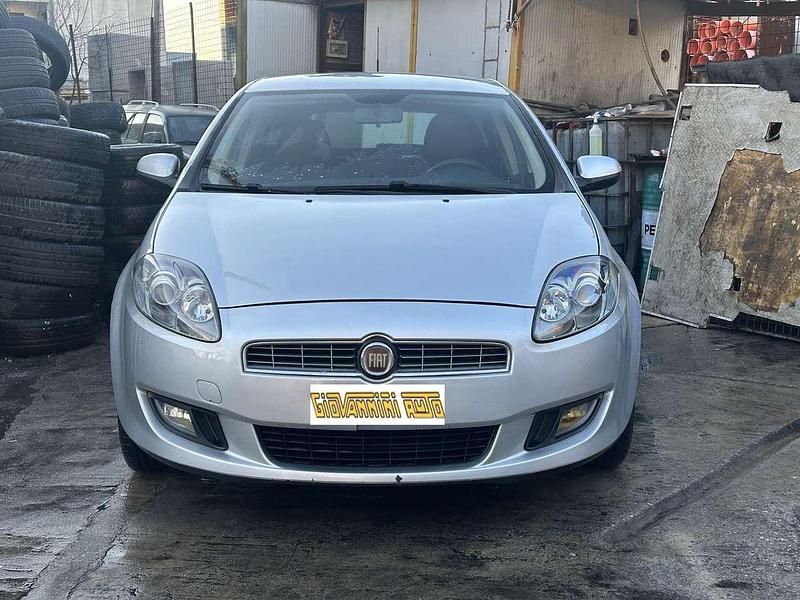 Usata Fiat Bravo Emotion 90 CV (66 kW) 2010 Argento Utilitaria