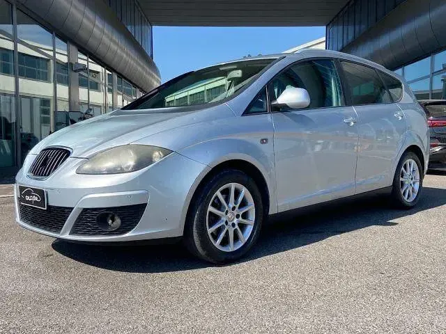 Usata Seat Altea Style 101 CV (74 kW) 2009 Grigio Monovolume