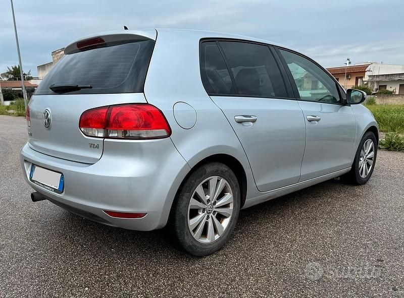 Usata VW Golf VI 105 CV (77 kW) 2010 Grigio Utilitaria