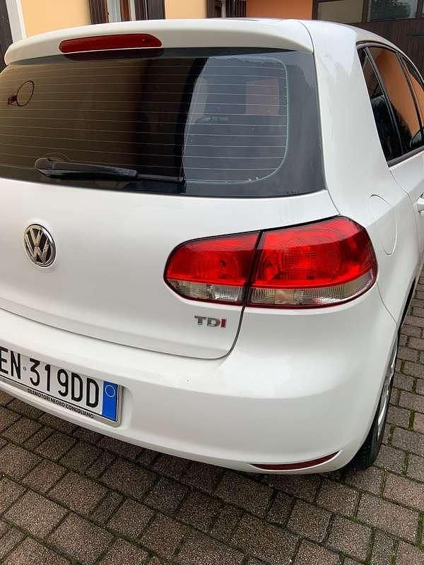 Używany VW Golf VII United 105 KM (77 kW) 2012 Biały Sedan/Limuzyna