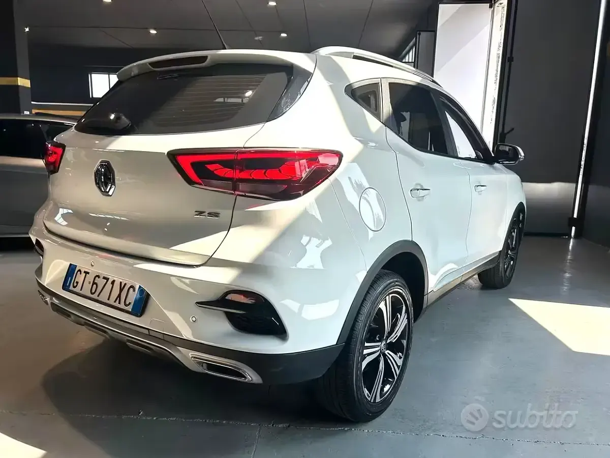 Usata MG ZS Comfort 106 CV (77 kW) 2024 Bianco SUV