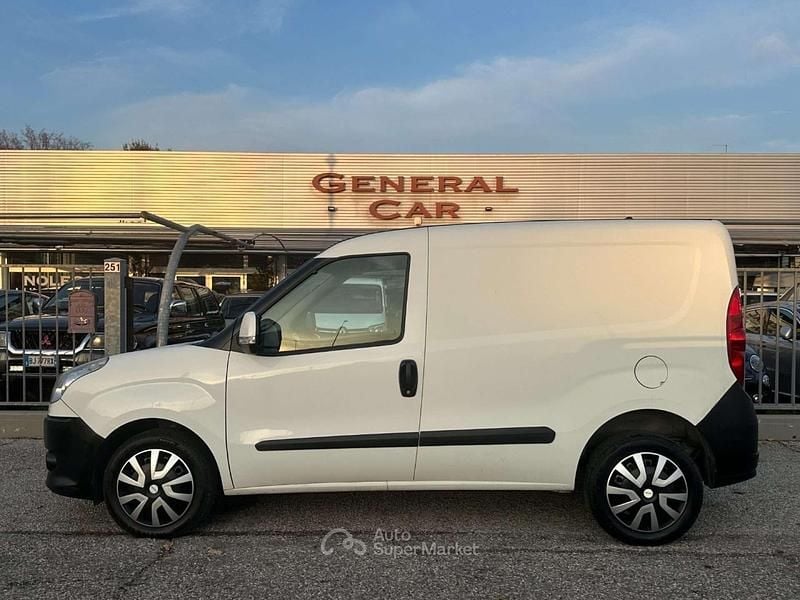 Usata Fiat Doblò 120 CV (88 kW) 2012 Bianco Monovolume