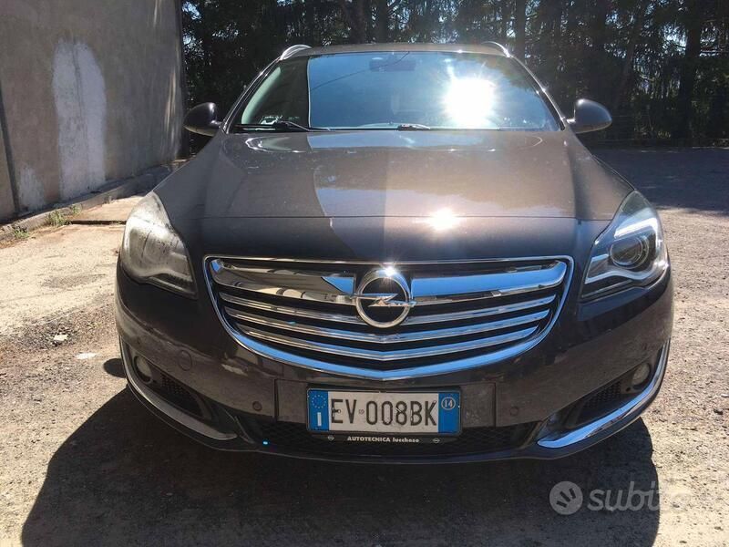 Verde Usata 2014 Opel Insignia Station wagon | 5000 € (Buon prezzo) - Immagine 1/4