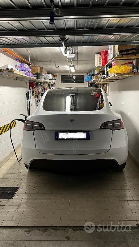 Usata Tesla Model Y 88 kW (120 CV) 2022 Bianco SUV