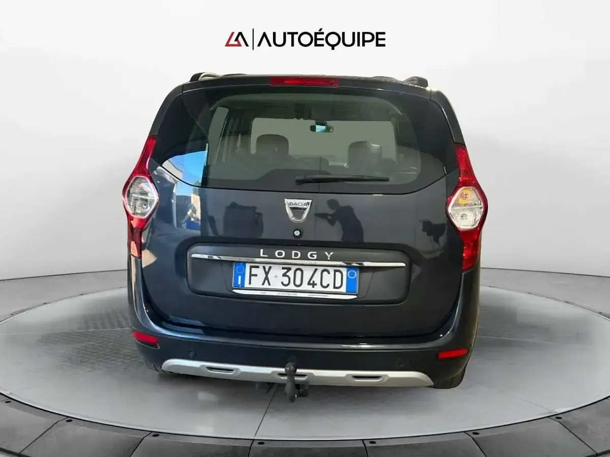 Usata Dacia Lodgy Stepway 110 CV (80 kW) 2019 Grigio Monovolume