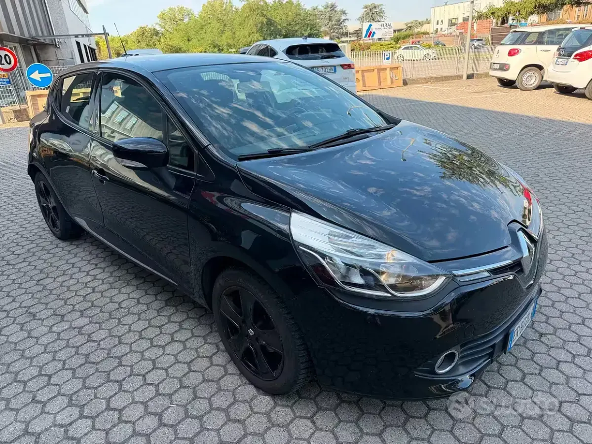 Usata Renault Clio IV 73 CV (53 kW) 2013 Nero Berlina