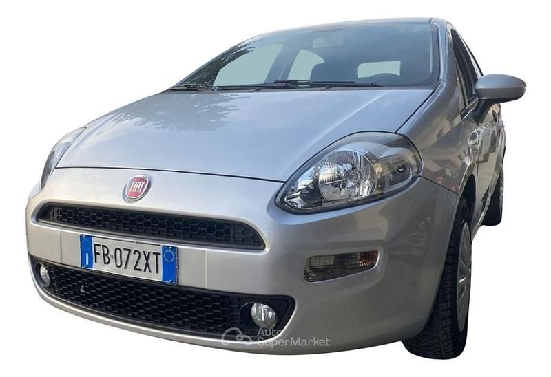 Usata Fiat Punto Street 77 CV (56 kW) 2015 Grigio Berlina