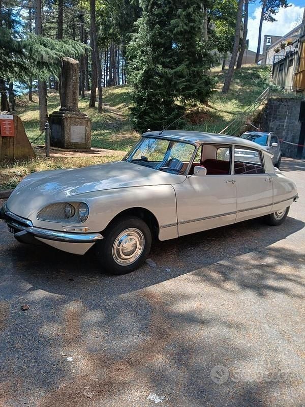 Usata 1970 Citroën DS Tre volumi | 15.000 € - Immagine 1/4