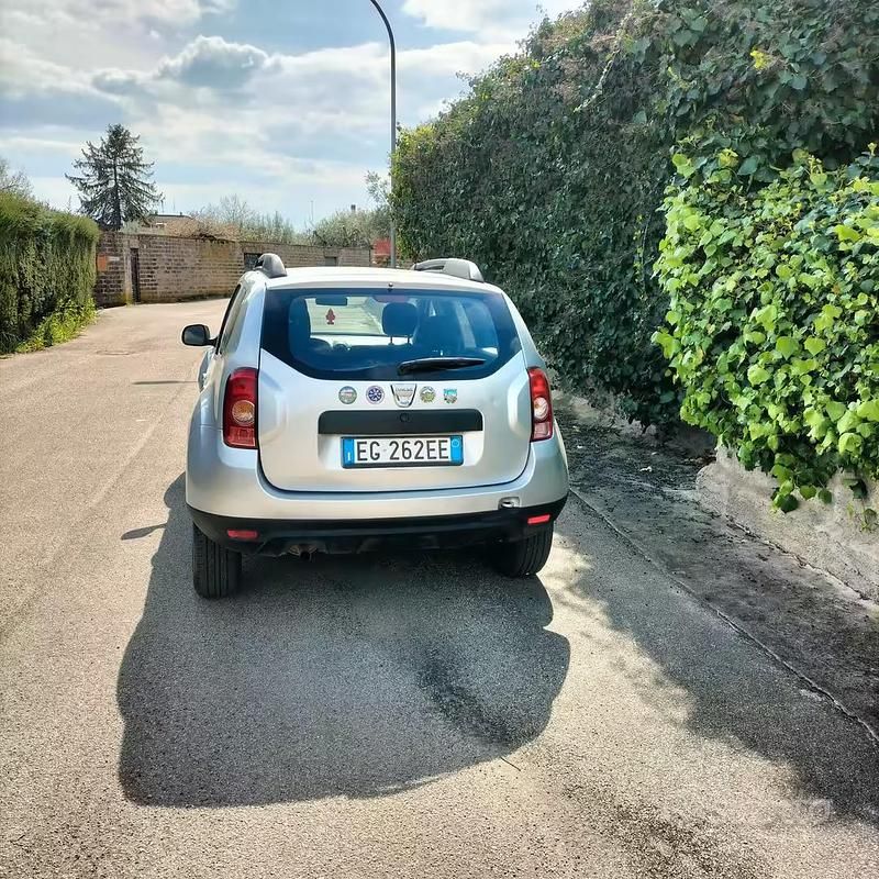 Usata Dacia Duster 110 CV (80 kW) 2011 Grigio SUV