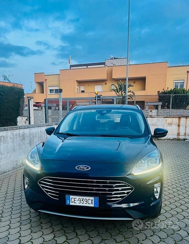 Usata Ford Kuga Business Edition 120 CV (88 kW) 2021 Blu SUV