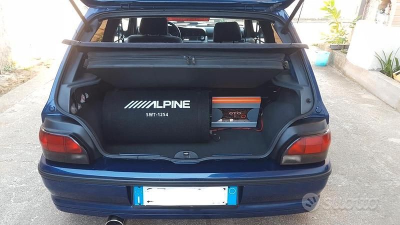 Usata Renault Clio 150 CV (110 kW) 1995 Berlina